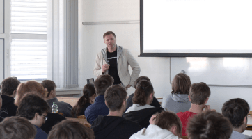 Podnikatelé studentům předali odvahu i směr