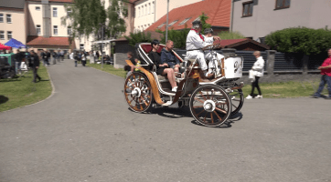 A zase se točí! Výstava Slavia motorů přilákala do Napajedel milovníky historie
