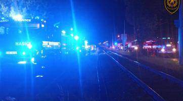 Noční požár zachvátil opuštěnou budovu v Otrokovicích. Uvnitř naštěstí nikdo nebyl