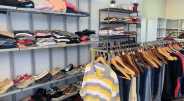 Dobročinný obchůdek Diakonie Vsetín oslavil deset let fungování