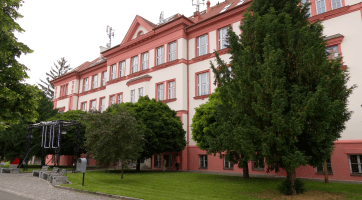 Školní budova ve Starém Městě oslavila 100 let fungování