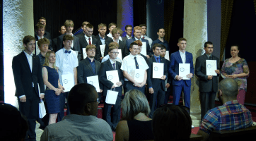 Žáci SŠ-COPT převzali výuční listy už pošesté ve Sloupovém sále Muzea J. A. Komenského