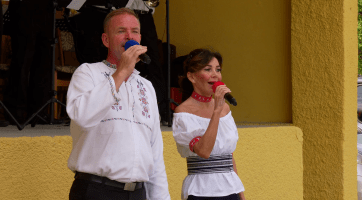 Záhorienku doprovodila zpěvačka Daniela Magálová