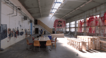 Dílny Střední školy nábytkářské a obchodní v Bystřici pod Hostýnem půjdou k zemi