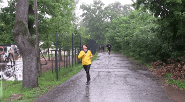 Účastníky Běhu pro tygry neodradila od sportovního výkonu ani průtrž mračen