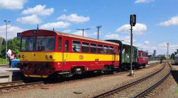 Na Zlínsku budou jezdit historické motoráčky. Retro autobus vypraví i DSZO