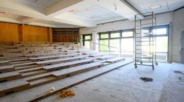 V budovách UTB panuje čilý stavební ruch. Opravují se učebny a vzniká nová laboratoř