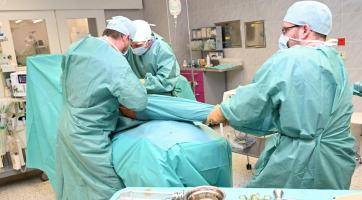 Ve valašskomeziříčské nemocnici používají při operacích kyčelního kloubu novinku