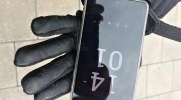 Skupinka osob zaútočila v centru Zlína na muže a ukradla mu mobil. Mělo jít o pomstu