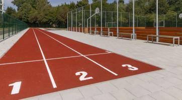 Zlínská zdravotnická škola má nový sportovní areál. Od příštího jara bude přístupný i pro veřejnost