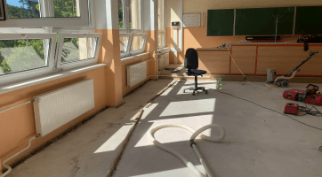 Vsetínská ZŠ Luh modernizuje učebnu fyziky a chemie 