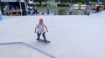 Ve skateparku se o víkendu konala soutěž i letní kino 