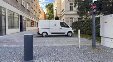 Neoprávněným vjezdům do pěší zóny brání výsuvné sloupky