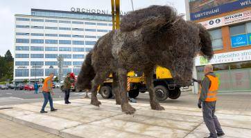 Do Zlína dorazil ikonický Vulpes Gott. Je z drátu a váží čtyři tuny