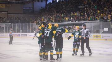 Hokejisté Vsetína ve šlágru kola zdolali Porubu. Obrat završil Šmerha