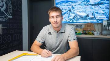 Hokejisté Vsetína se dohodli s útočníkem Adámkem, hrával i za Zlín 