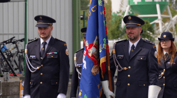 Při výročí 120 let dobrovolných hasičů Jarošov odhalili nový prapor