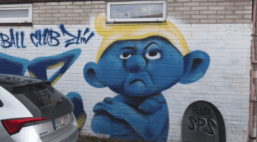 Rozlučte se se Šmoulím městem. Příští týden půjde k zemi