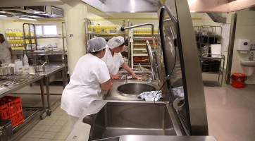 Hodonínská nemocnice bude díky nové kuchyni vařit levněji, zdravěji a chutněji