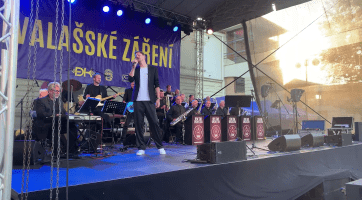 Valašské záření vyvrcholilo swingovým koncertem Ondřeje Rumla