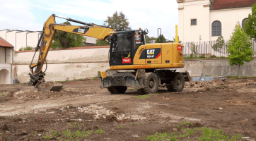 Po archeologickém průzkumu začala rekonstrukce zahrady Panského domu