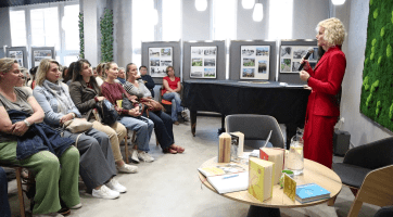 Do knihovny přijela besedovat rodačka Karin Krajčo Babinská