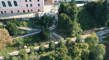 Pod zámkem Žerotínů vznikají zámecké terasy