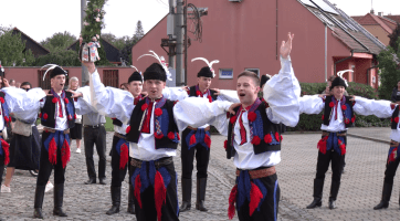 Hody v Kunovicích nabídly krojovaný průvod, tanec, hudbu i jedinečné akce