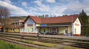 Před 120 lety přijel do Luhačovic první vlak