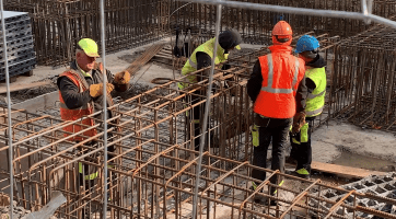 V Rokytnici vyrůstá nový bytový dům, staví ho soukromý investor