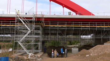 Prohlídku stavby dálničního mostu v Napajedlích doplnila kontrola zraku