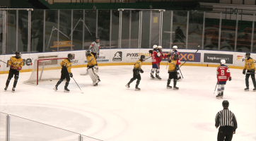 Hokejoví dorostenci Vsetína porazili Třebíč 4:3