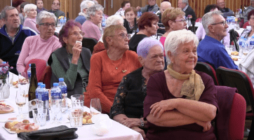 Oslava Dne seniorů v Prušánkách byla plná zábavy i dobrého jídla a pití