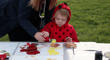 Ve středisku volného času děti uspávaly broučky