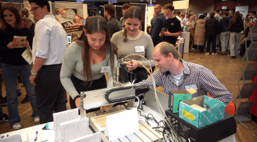 Deváťáci si v Klubu kultury vybírali z nabídky středních škol