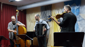 V koncertním sále ZUŠ měl premiéru repertoár Invisible World Tomáše Lišky