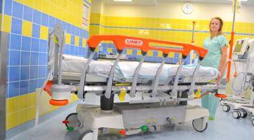 Valašskomeziříčské ARO má k dispozici moderní transportní lůžko pro urgentní pacienty