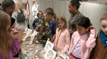 Oslavy 90 let Mánesky završil vánoční jarmark