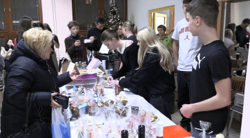 Církevní základní škola pořádala tradiční vánoční jarmark