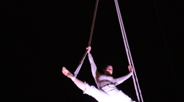 Nad Masarykovým náměstím se vznášeli andělé