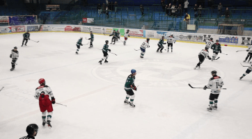 Benefice hokejového a fotbalového týmu opět pomohla postiženému dítěti