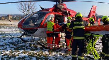 Muž v Otrokovicích utrpěl vážné popáleniny, když chtěl vyhodit hořící matraci z okna