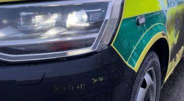 Tři králové přivolali pomoc ženě s mrtvicí. Záchranářům nechali na sanitce vzkaz