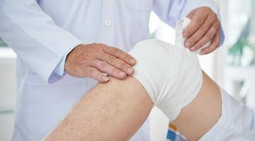 Perný víkend v KNTB: Kvůli ledovce ošetřili každý den na traumatologii přes 100 pacientů