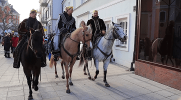 Tříkrálová sbírka začala v Hodoníně průvodem centrem města