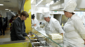 Základní škola v Boršicích učí děti neplýtvat jídlem