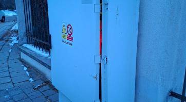 Nehoda poškodila zařízení, které řídí frekventovanou křižovatku v Kroměříži. Kvůli opravě se vypnou semafory