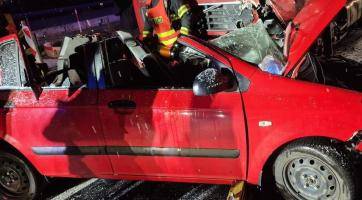 Smrtelná nehoda na dálnici D55 u Napajedel: Srážku s nákladním vozidlem nepřežila mladá žena