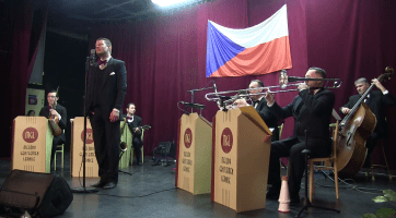 Prvorepublikový ples provázely hity Oldřicha Nového i Slzy Adiny Mandlové