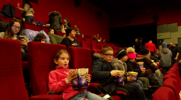 Koledníci zhlédli za pomoc lidem v nouzi pohádku